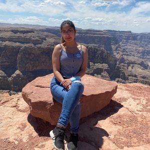 Meet your Posher, Verenice